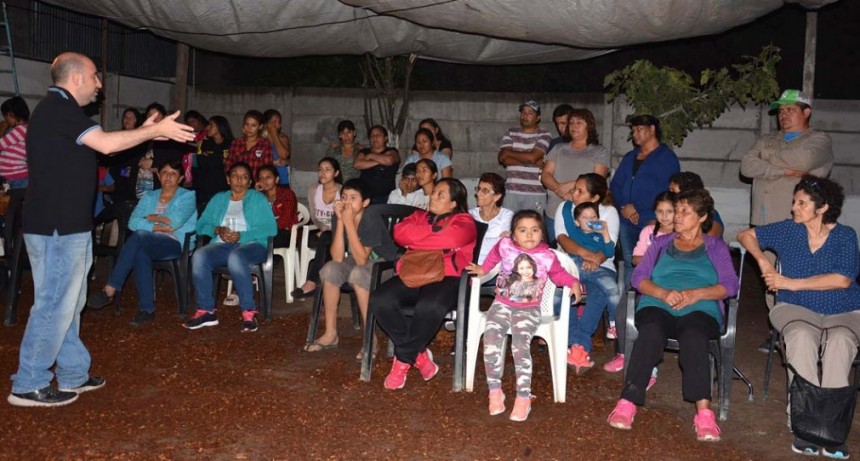 Autoridades municipales y vecinos planificaron mejoras para los barrios Villa Suaya, Los &Aacute;lamos y Villa Griselda