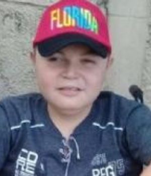 Necesita 23 mil pesos para viajar a Estados Unidos y tratar su enfermedad