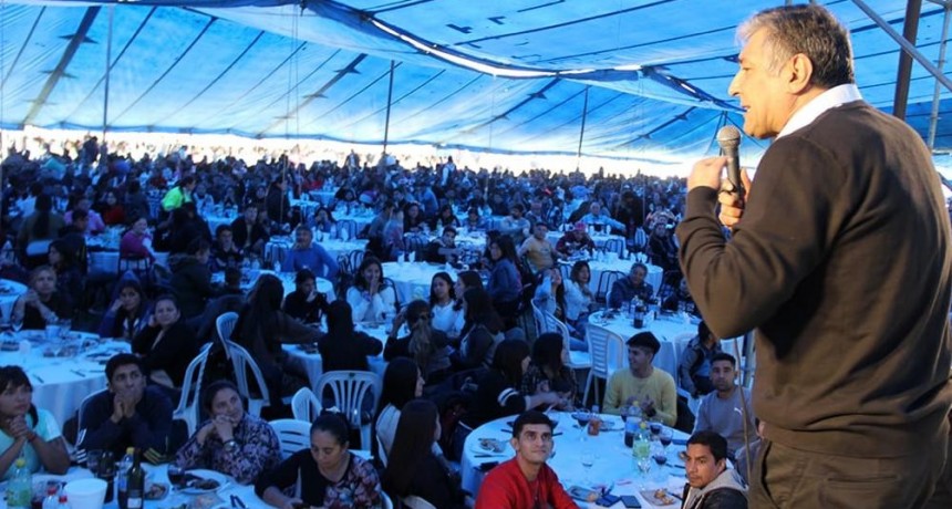 El intendente Nediani festej&oacute; junto a m&aacute;s de 4000 municipales el "D&iacute;a del trabajador" con un gran almuerzo