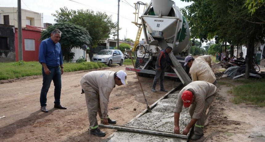 Nediani visitó el inicio de obra de cordón cuneta en el barrio Lourdes