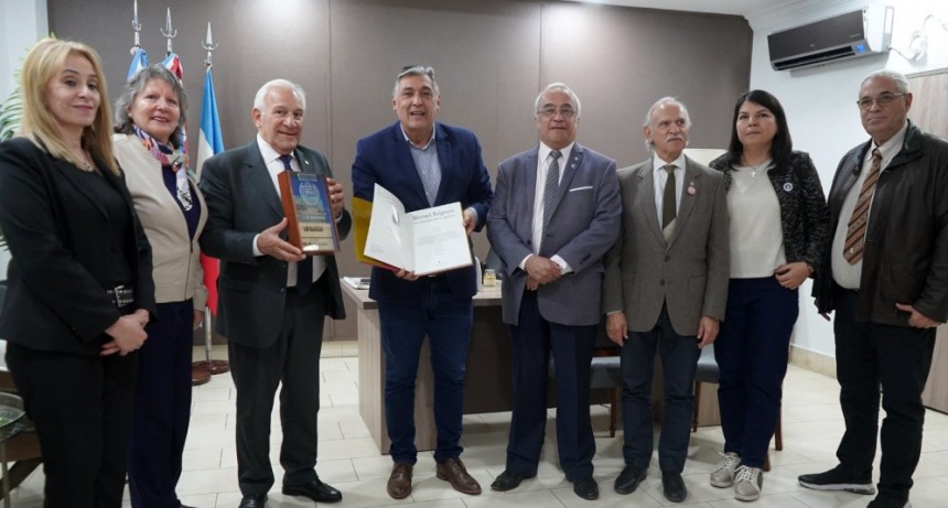 El intendente Roger Nediani recibió la visita del chozno nieto del Gral. Manuel Belgrano  