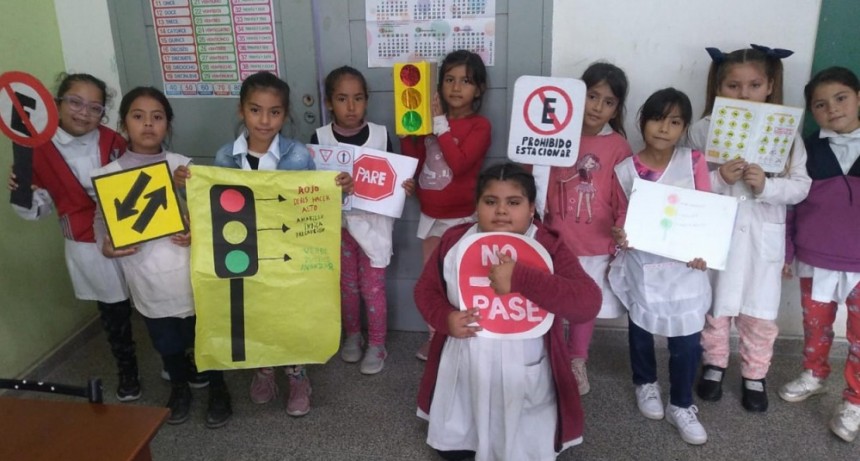 Alumnos de la Escuela Primaria Municipal participaron en un taller sobre “Educación vial” 