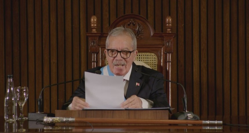 El gobernador anunci&oacute; un bono de $600 mil por el D&iacute;a del Trabajador y un refuerzo de $1,2 millones para empleados p&uacute;blicos
