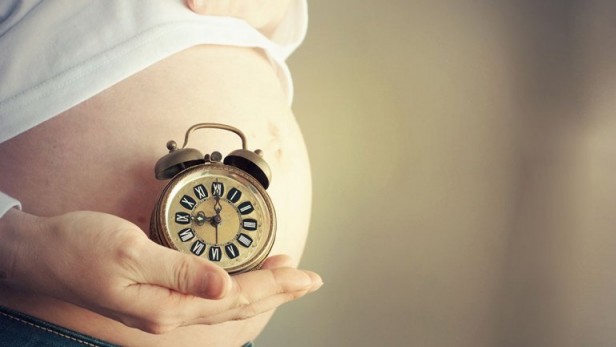 Mamás de cuatro décadas: pros y contras de retrasar la maternidad