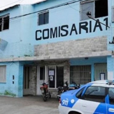 Rosario: delincuentes balearon una comisaría por venganza