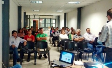  Bromatolog&iacute;a capacit&oacute; a comerciantes en manipulaci&oacute;n de alimentos sin gluten