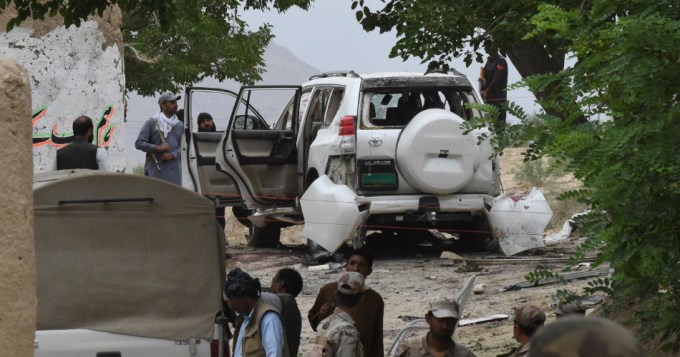 25 muertos en atentado contra senador de Pakist&aacute;n