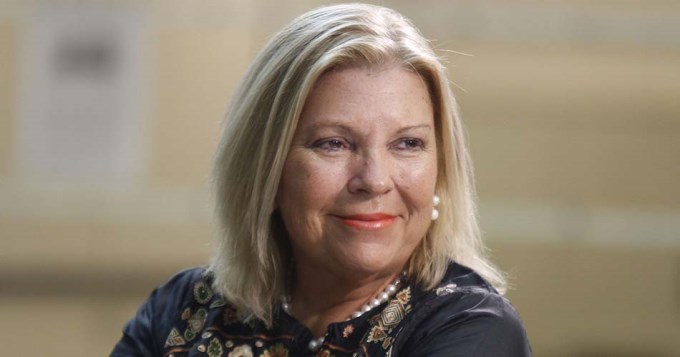 Carri&oacute;: "Los mayores de 75 deben cumplir prisi&oacute;n domiciliaria"