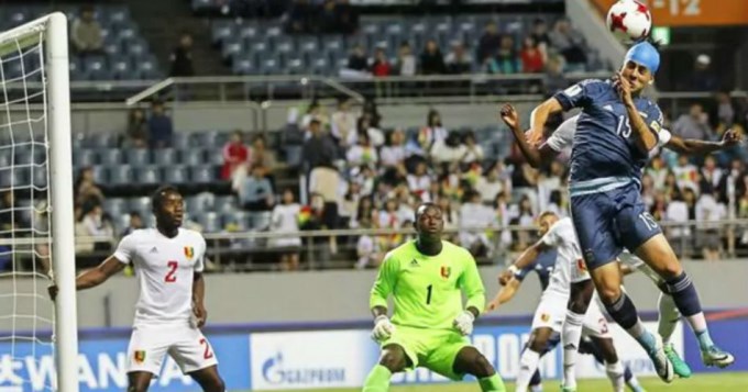 Los pibes golearon 5-0 a Guinea y siguen so&ntilde;ando