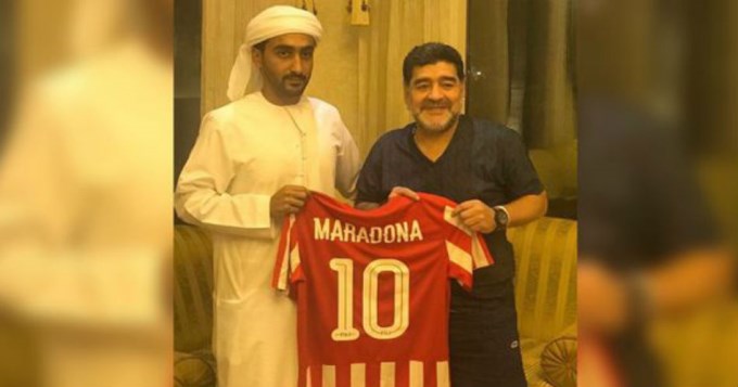 Maradona se vuelve a poner el buzo de DT