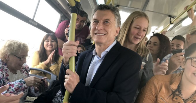 "Se puede pasar de una Argentina del atajo a una del trabajo"