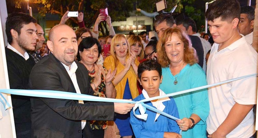 Con un gran marco de p&uacute;blico Mirolo inaugur&oacute; la ampliaci&oacute;n de la Escuela Municipal de Artes Pl&aacute;sticas &ldquo;Juanita Briones&rdquo;