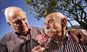 Ancianos gays tuvieron sexo en un parque y acabaron detenidos