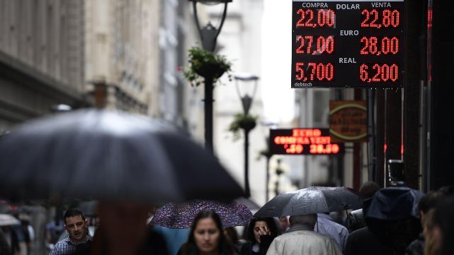 Sub&iacute;a sin parar, habl&oacute; Macri y el d&oacute;lar se calm&oacute;