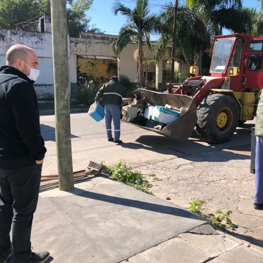 El intendente encabez&oacute; otro operativo de descacharreo y fumigaci&oacute;n en el casco c&eacute;ntrico de La Banda