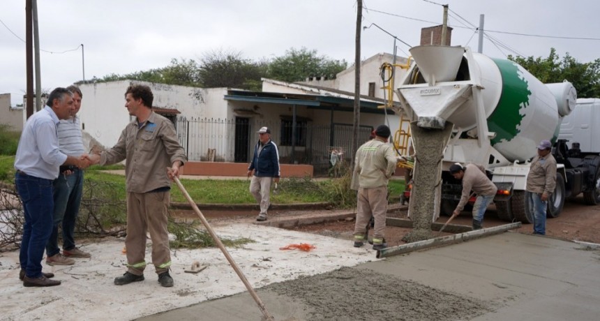Nediani visitó el avance de la obra de bocacalle de calles Garay y Chile
