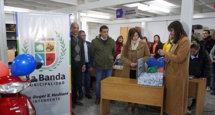 Pago anual de tasas municipales: tras el sorteo se anunció el ganador del motovehículo