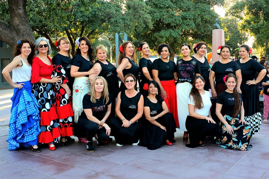 La Plaza Belgrano vibró al ritmo de la música y la danza española 