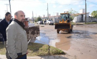 El intendente supervis&oacute; la obra repavimentaci&oacute;n en el B&ordm; 25 de Mayo 540 Viviendas  