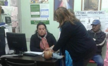 Vecinos del barrio Ampliaci&oacute;n 1&ordm; de Mayo fueron capacitados en cuidados b&aacute;sicos de la salud   