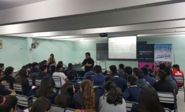 Municipio y Naci&oacute;n realizaron una charla sobre c&oacute;mo prevenir el suicidio adolescente   