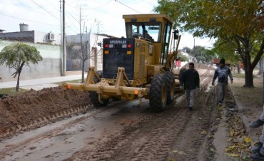  Intensa labor de limpieza y mejoramiento de calles en seis barrios   