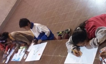 Amplia concurrencia de ni&ntilde;os al taller de dibujo y pintura infantil
