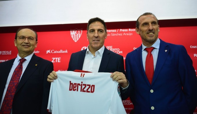 Berizzo reemplaz&oacute; a Sampaoli y fue presentado en Sevilla