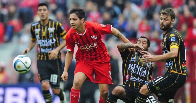 El "Rojo" quiere entrar a la Copa frente a un Olimpo urgido