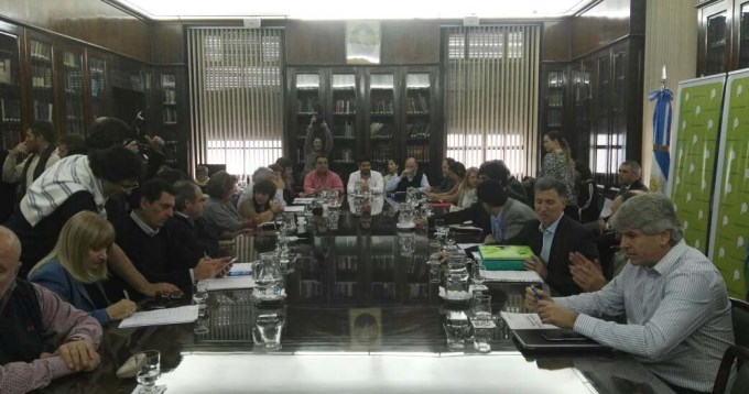 Gobierno bonaerense propuso aumento salarial a docentes