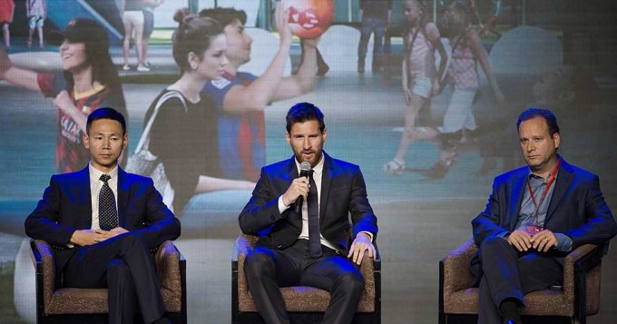 Messi inaugur&oacute; un parque de diversiones con su nombre