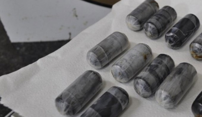 "Mula" boliviana muri&oacute; al ingerir 10 c&aacute;psulas con coca&iacute;na