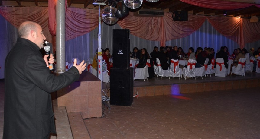 El municipio homenaje&oacute; a las maestras jardineras por su d&iacute;a con una flamante cena