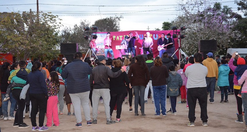 Un domingo diferente en el barrio La Fraternidad con una nueva edici&oacute;n del Patio Cultural