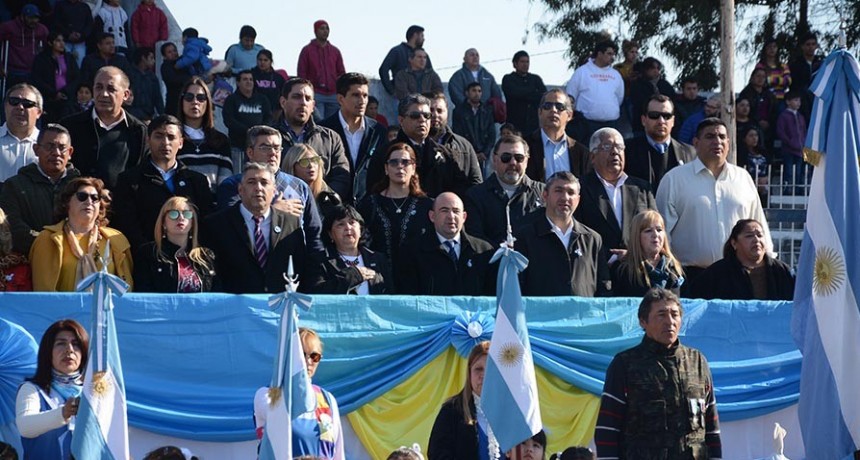 Los alumnos de los jardines de infantes municipales realizaron la &ldquo;promesa de cari&ntilde;o&rdquo; con un gran acto en el Club Sarmiento  