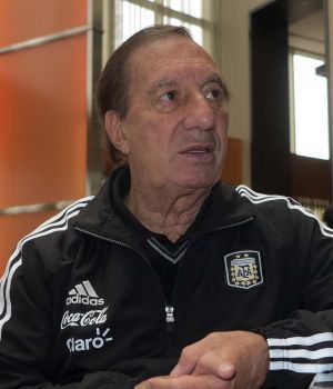 &iexcl;Vamos, doctor! Bilardo sali&oacute; de terapia intensiva