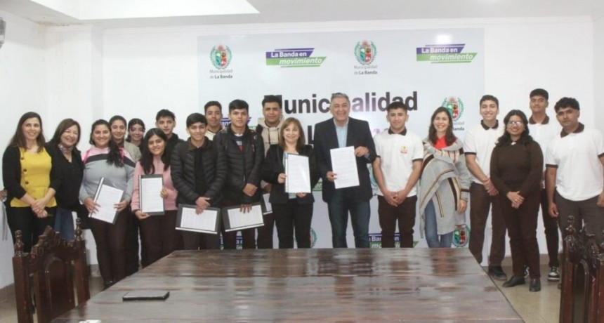 ALUMNOS SECUNDARIOS REALIZAR&Aacute;N PR&Aacute;CTICAS PROFESIONALES EN EL MUNICIPIO BANDE&Ntilde;O