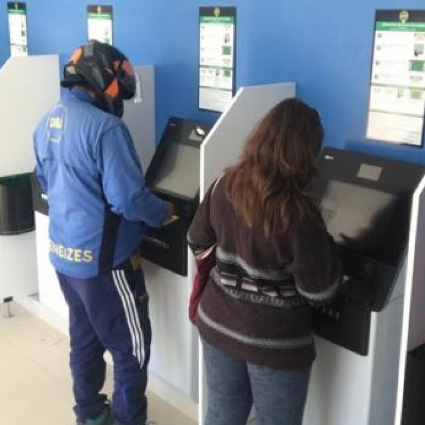 DESDE HOY LOS EMPLEADOS MUNICIPALES COBRAN EL BONO AGUINALDO