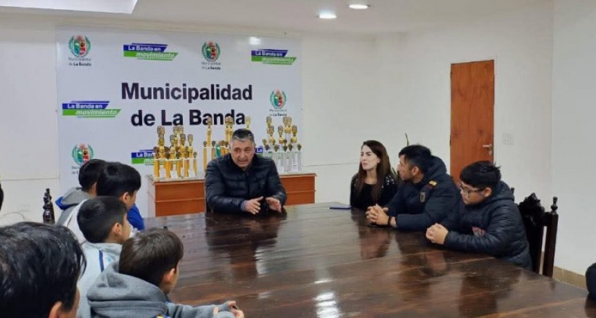 El intendente Nediani continúa apoyando a las instituciones deportivas infantiles bandeñas 