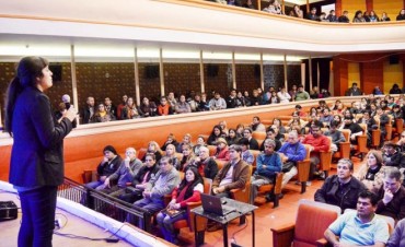  Naci&oacute;n brinda capacitaci&oacute;n a personal municipio para mejorar la atenci&oacute;n al ciudadano