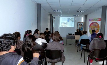 Control Alimentario y Saneamiento Ambiental dict&oacute; un curso sobre manipulaci&oacute;n de alimentos  