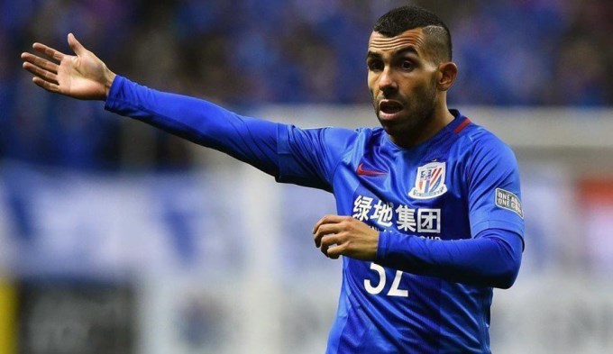 Los chinos tildan a Tevez de mufa