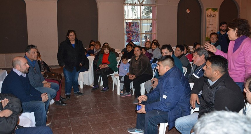 Municipio y trabajadores planificaron una nueva etapa de renovaci&oacute;n del Mercado Uni&oacute;n