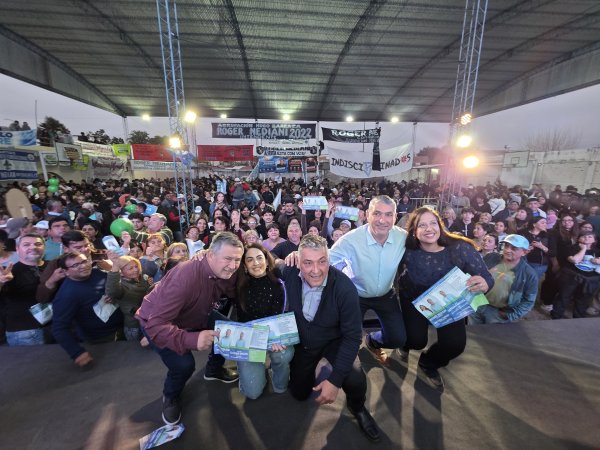 Nediani recibi&oacute; un importante respaldo en el cierre de campa&ntilde;a del FCU y llam&oacute; a consolidar el proyecto de ciudad que comenz&oacute; en el 2022