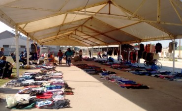 Calidad de Vida Municipal trabaja ordenando a vendedores ambulantes por la llegada del D&iacute;a del Ni&ntilde;o   