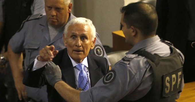 &iquest;Etchecolatz false&oacute; datos para que le den la prisi&oacute;n domiciliaria?