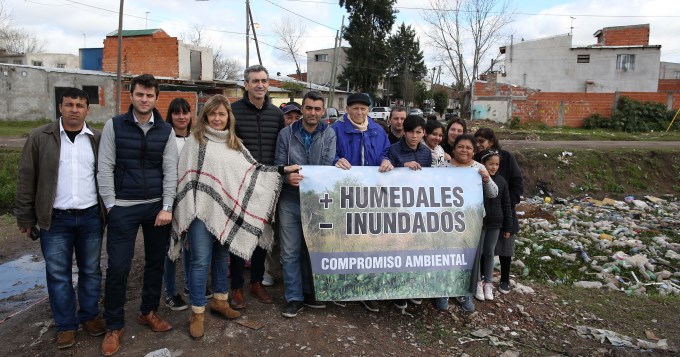  Randazzo: "Massa muestra countries y esconde la realidad"