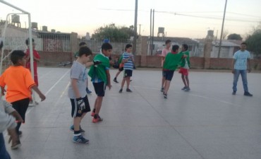 Escuelas municipales de f&uacute;tbol infantil participaron de un convocante torneo  