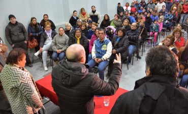 El intendente Mirolo analiz&oacute; el avance de su gesti&oacute;n en una reuni&oacute;n con representantes de 75 juntas vecinales