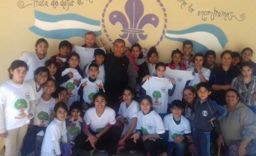 El municipio brind&oacute; apoyo a ni&ntilde;os folcloristas de Sauce Bajada    